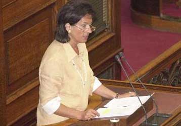 Υποχρεωτική η συμμετοχή των γυναικών στη Δημόσια Διοίκηση