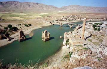 Βρετανοί βουλευτές εναντίον των τουρκικών σχεδίων για το φράγμα του Ιλισού