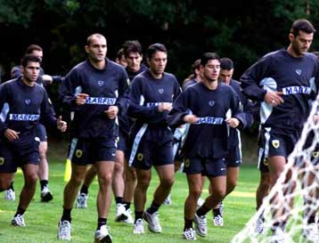 Με Κάλβο και Κωστή συνεχίζει την προετοιμασία της η ΑΕΚ