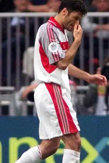 Στην Αστον Βίλα ο Αλπάι;