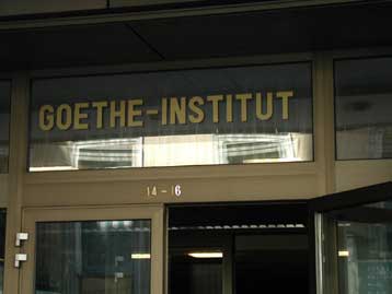 Παγώνουν οι κατασχέσεις περιουσιακών στοιχείων του γερμανικού Δημοσίου