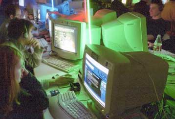 Στις 23 Ιουλίου λήγει η προθεσμία για τη συμμετοχή στο διαγωνισμό Μικροσινεμά 2000