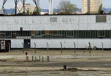 Το καθεστώς Μιλόσεβιτς μποϊκοτάρει τις επιχειρήσεις που περιλαμβάνονται στη λευκή λίστα της ΕΕ