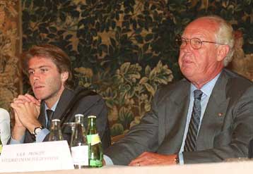 Ετοιμοι να ορκιστούν πίστη στο ιταλικό Σύνταγμα ο Βίκτορ Εμμανουήλ της Σαβοΐας και ο γιος του