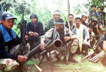 Θρίλερ με την απελευθέρωση επτά Μαλαισιανών ομήρων στις Φιλιππίνες