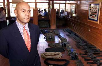 Κλιμακώνεται και πάλι η ένταση στο σίριαλ των νησιών Φίτζι