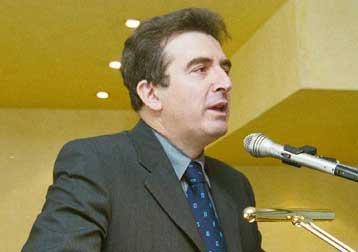 Aρχίζει η διαδικασία για την αλλαγή των ταυτοτήτων – Εντονη η αντίδραση της Εκκλησίας