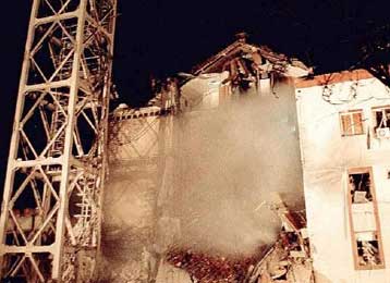 Στο ΕΔΑΔ προσφεύγουν οι συγγενείς των θυμάτων από τους βομβαρδισμούς στη Γιουγκοσλαβία