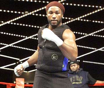 O Λένοξ Λιούις έβγαλε νοκ άουτ τον Μπόθα