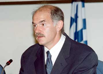 Διάθεση για επίλυση του ζητήματος του ονόματος της ΠΓΔΜ διαπιστώνει ο Γ.Παπανδρέου