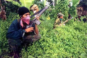 Δύο νεκροί και 30 τραυματίες από έκρηξη βόμβας σε αγορά των Φιλιππίνων