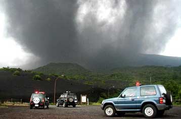 Εκρηξη ηφαιστείου προκαλεί σεισμό 6,2 Ρίχτερ σε νησί της Ιαπωνίας