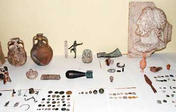 Εξαρθρώθηκαν δύο σπείρες αρχαιοκαπήλων στη Θεσσαλονίκη