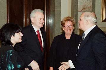 Την άρση των κυρώσεων κατά του Βελιγραδίου θα επιδιώξει η γαλλική προεδρία