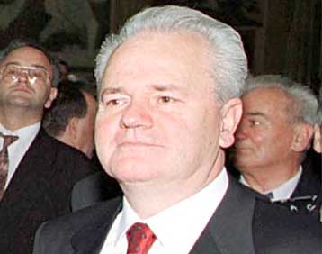 Σε διώξεις δικαστικών για αντιπολιτευτική δράση προχωρά η Σερβία