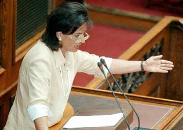 Ενεργότερη συμμετοχή όλων στην πρόληψη των πυρκαγιών ζήτησε η Β.Παπανδρέου