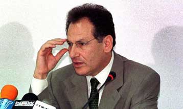 Τελεσίγραφο Λαλιώτη προς τη Νομαρχία Ανατολικής Αττικής για τις ανεξέλεγκτες χωματερές