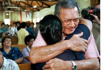 Ελεύθεροι εννέα από τους ομήρους στα Φίτζι – Εληξε η πολιορκία τουριστικού θέρετρου