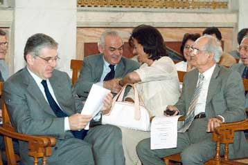 Σύσκεψη στο Μέγαρο Μαξίμου για το νέο εξοπλιστικό πρόγραμμα της χώρας