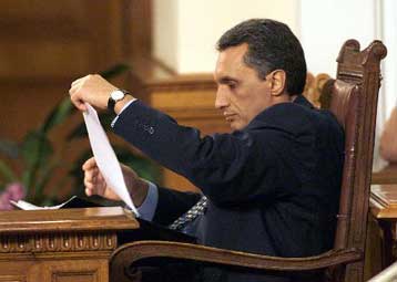 Επίσπευση των διαδικασιών για την πώληση του ΒΤΚ στην κοινοπραξία ΚΡΝ-ΟΤΕ ζητά ο Κοστόφ