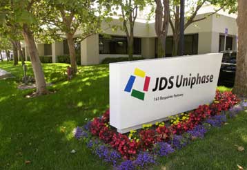 Εξαγορά μαμούθ της SDL από την JDS Uniphase