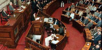 Συζήτηση στου Μαξίμου για την αναθεώρηση του Συντάγματος