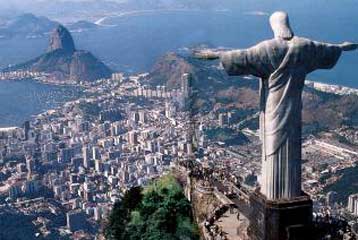 Οχι στη χρήση του αγάλματος του Χριστού για διαφημιστικούς λόγους λέει ο καρδινάλιος του Ρίο