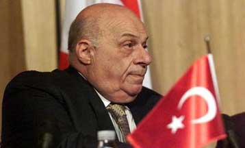 Προκλητικό άρθρο Ντενκτάς στην Washington Times – Πρέπει να λυθεί το Κυπριακό, τονίζει ο Παπανδρέου