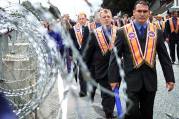 Χωρίς επεισόδια έληξε την Κυριακή η παρέλαση των προτεσταντών στη Β.Ιρλανδία