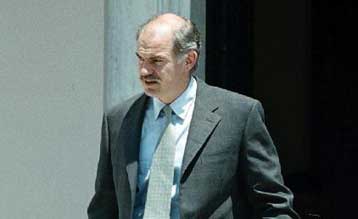 Ζητείται η παρέμβαση του ΥΠΕΞ για ανεπαρκή λειτουργία του προξενείου στη Νις