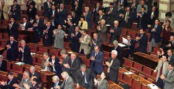 Ξέμειναν από νομοσχέδια τα θερινά τμήματα της Βουλής