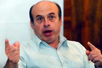 Στα πρόθυρα κατάρρευσης η κυβέρνηση του Ισραήλ, δύο ημέρες πριν από το Καμπ Ντέιβιντ