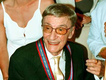 Βγήκε από το νοσοκομείο ο Ντίνος Ηλιόπουλος