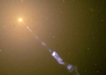 Το Hubble φωτογράφισε διαστημικό φακό