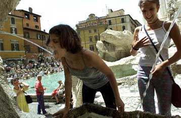 Ο καύσωνας σαρώνει τη νοτιοανατολική Ευρώπη