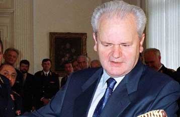 Το γιουγκοσλαβικό Κοινοβούλιο ανοίγει το δρόμο για την επανεκλογή Μιλόσεβιτς στην εξουσία