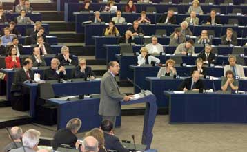 Η ΕΕ ζητά βελτίωση της συμφωνίας ανταλλαγής προσωπικών δεδομένων με τις ΗΠΑ