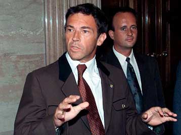 Εντονες αντιδράσεις της ΕΕ για το εκβιαστικό δημοψήφισμα της Αυστρίας