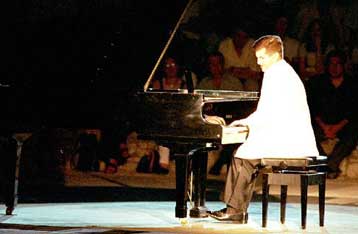 Ξεκινά το 4ο Φεστιβάλ Μανόλης Καλομοίρης στη Σάμο