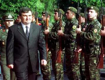 Σε αλλαγή του κυβερνητικού σχήματος προχώρησε ο Αλβανός πρωθυπουργός