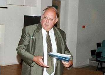 Στα αποκαλυπτήρια της προτομής του Αδαμάντιου Κοραή ο Θ.Πάγκαλος