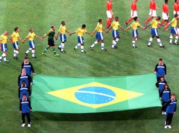Η Βραζιλία παραμένει κορυφαία ομάδα του κόσμου