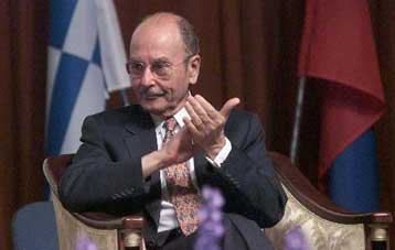 Εμφαση στη διεύρυνση της ΕΕ έδωσε ο Κ.Στεφανόπουλος κατά την επίσκεψή του στην Ιρλανδία