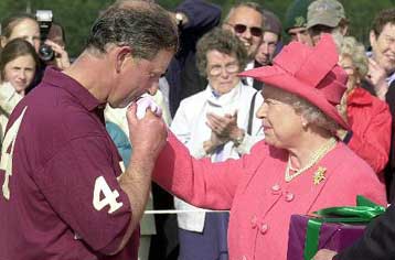 Στις 4,2 δισ. δραχμές παγώνει η βασιλική χορηγία έως το 2011