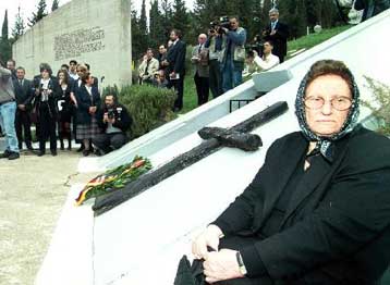 Στο σφυρί γερμανικά ακίνητα στην Ελλάδα για την αποζημίωση των θυμάτων των ναζί