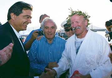 Ολοκληρώθηκε το ταξίδι του Βρετανού γιατρού από τη Δήλο στην Πάρο