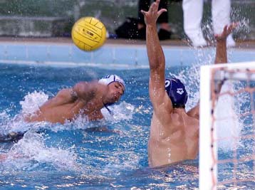 Η Βουλιαγμένη 6-5 τον Ολυμπιακό και 1-1 νίκες – Την Κυριακή κρίνεται ο τίτλος του πρωταθλητή