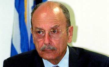 Δεν κινδυνεύει από την ΕΕ η εθνική ταυτότητα της Ελλάδας, τονίζει ο Κ.Στεφανόπουλος