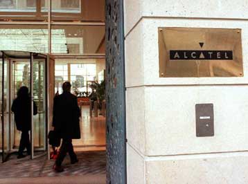 Κατασκοπευτικό δορυφόρο για την Τουρκία θα κατασκευάσει η Αlcatel