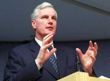 Η ΕΕ θα χρηματοδοτήσει τα ελληνικά νησιά, όπως διαβεβαιώνει ο επίτροπος Μπαρνιέ